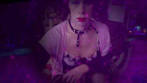 Snapshot of vladiskin chatting on November 26, 8:26 am Violetta Elysia online show from November 26, 8:26 am