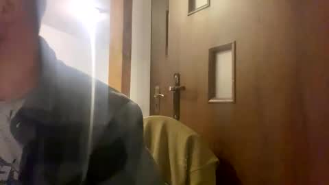 Snapshot of vladumyr chatting on November 16, 9:42 pm vladumyr online show from November 16, 9:42 pm