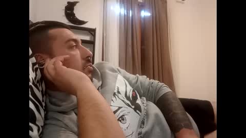 Snapshot of volpecesare419 chatting on March 1, 2:23 pm volpecesare419 online show from March 1, 2:23 pm