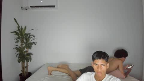 Snapshot of volt_boy57 chatting on November 9, 10:41 pm volt_boy57 online show from November 9, 10:41 pm