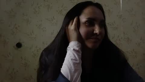 voulezvous_angel online show from March 30, 4:30 pm