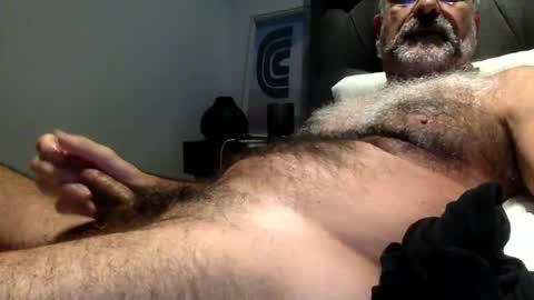 Enjoy guys of all ages if you are not on cam please dont ask for requests if i dont respond dont think im ignoring you i online show from November 24, 10:26 am