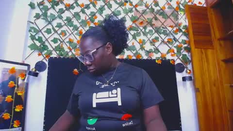 Snapshot of vskayper chatting on April 26, 12:47 pm skay online show from April 26, 12:47 pm