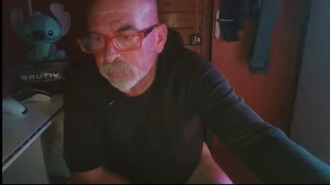 oscar online show from October 9, 10:41 pm