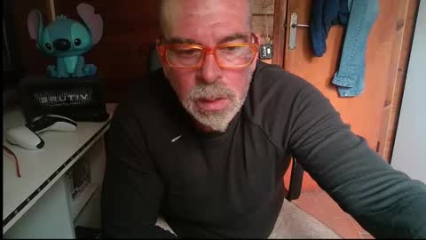 oscar online show from October 11, 2:37 pm