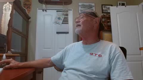 Vueuorme online show from February 15, 2:58 pm