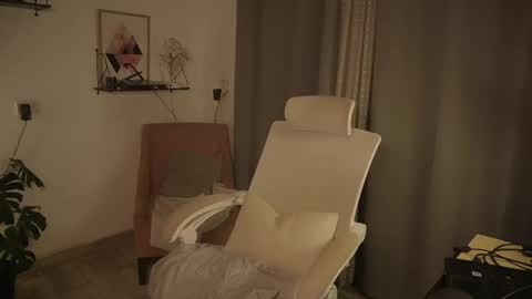 vurtualdiva online show from October 2, 2:07 am