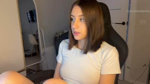 Snapshot of vx_arina chatting on June 3, 2:33 pm Arina online show from June 3, 2:33 pm