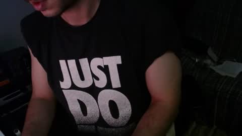 Snapshot of w33dgvy chatting on June 20, 11:51 pm w33dgvy online show from June 20, 11:51 pm