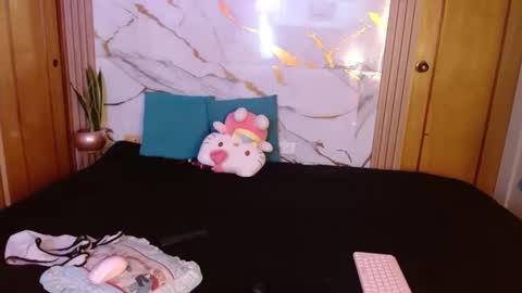 kitty SUPORT ME AND MY BABY SINGLE MOMY online show from March 30, 10:33 pm