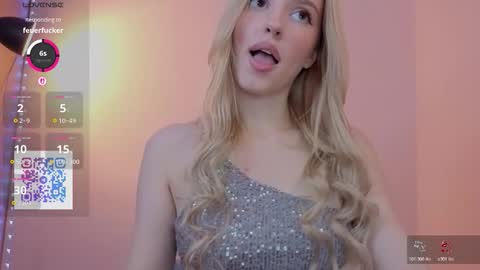 Snapshot of w_pickmebabby_w chatting on November 3, 8:10 pm w_pickmebabby_w online show from November 3, 8:10 pm