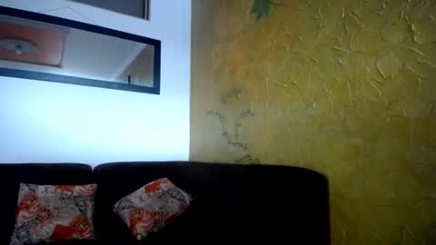 Snapshot of wade_wil chatting on June 26, 10:03 pm wade and antonella online show from June 26, 10:03 pm