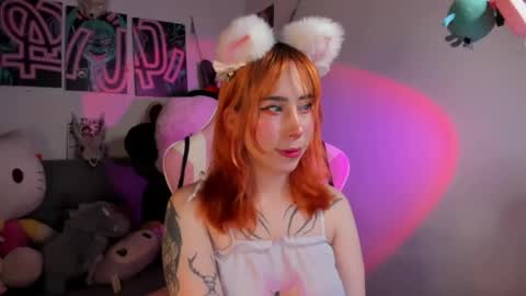 Snapshot of waifu_aika chatting on January 18, 1:41 am AIKA online show from January 18, 1:41 am