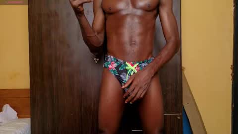 Snapshot of wakanda_mamba chatting on November 30, 12:20 pm Wakanda Mamba online show from November 30, 12:20 pm