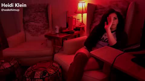 Snapshot of wakehimup chatting on November 13, 6:34 am wakehimup online show from November 13, 6:34 am