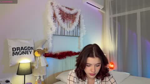 Snapshot of waki_lucky chatting on January 5, 3:45 pm Mia online show from January 5, 3:45 pm