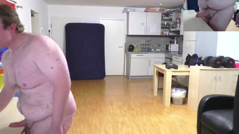 Snapshot of waldw123 chatting on October 27, 3:16 pm Yarlim online show from October 27, 3:16 pm