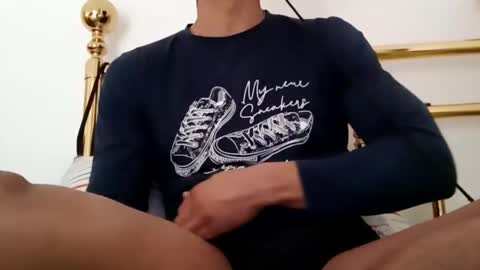 Snapshot of wali170097 chatting on February 17, 3:09 pm ghhhgh online show from February 17, 3:09 pm