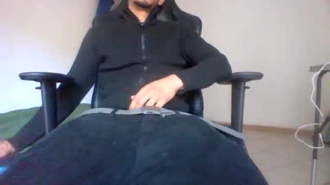 Snapshot of wali170097 chatting on February 7, 10:19 am ghhhgh online show from February 7, 10:19 am