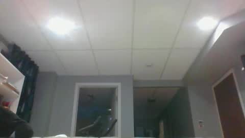 walker033 online show from December 23, 4:10 am