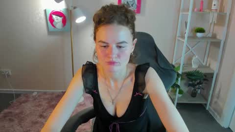 Wanda online show from February 19, 1:51 pm