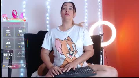 Snapshot of wandalivee chatting on November 7, 6:35 am Wanda online show from November 7, 6:35 am