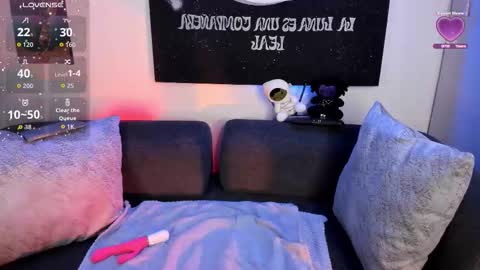 Snapshot of wandaowenss chatting on December 2, 2:17 am online show from December 2, 2:17 am