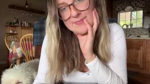 Snapshot of wanderlustjade chatting on January 6, 6:31 pm Jade Adonis online show from January 6, 6:31 pm