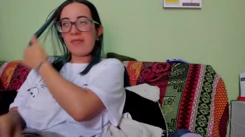 Waningrose  Lu online show from February 12, 7:56 pm