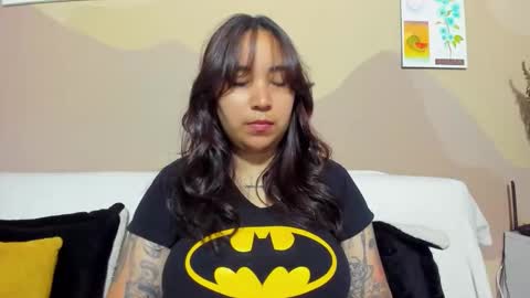 Waningrose  Lu online show from October 16, 5:25 pm