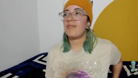 Waningrose  Lu online show from November 20, 12:00 am