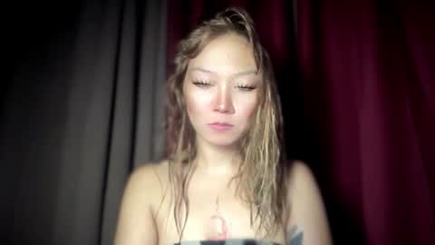 Snapshot of wanna_bewithyouxxx chatting on February 22, 2:24 am LIZA online show from February 22, 2:24 am