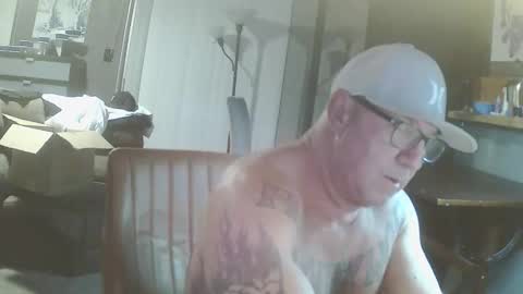 inittogetitin online show from December 3, 7:16 am