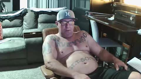 inittogetitin online show from February 25, 7:40 am