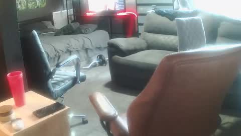 inittogetitin online show from February 28, 11:28 pm