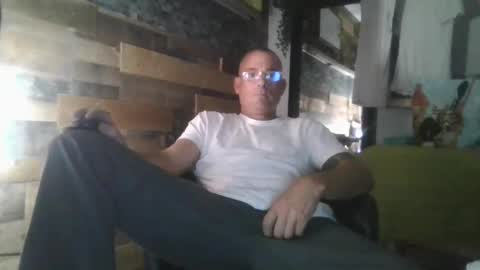 Snapshot of wantmymantofukme chatting on October 1, 5:30 pm wantmymantofukme online show from October 1, 5:30 pm