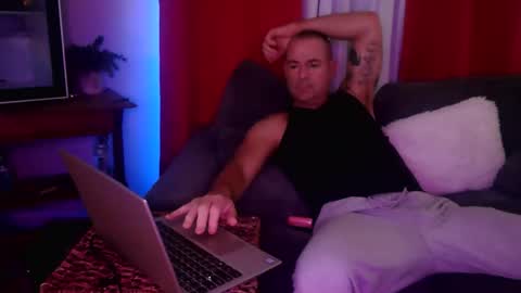 wantmymantofukme online show from November 27, 5:37 pm