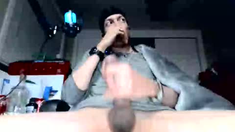 Snapshot of warrior23zone1 chatting on December 4, 12:42 am Jaime online show from December 4, 12:42 am