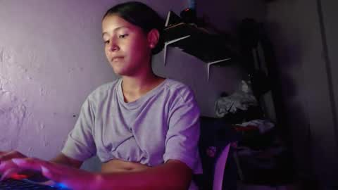 Snapshot of washbag14 chatting on February 14, 3:47 am washbag14 online show from February 14, 3:47 am