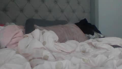 wasiancutie online show from March 22, 4:43 pm