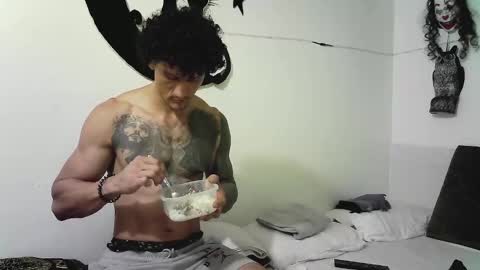 Snapshot of wason0413 chatting on January 4, 9:52 pm Wasson online show from January 4, 9:52 pm