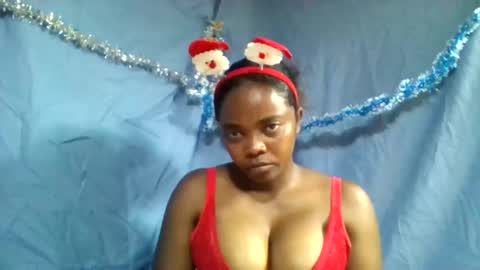 Snapshot of wasselline69 chatting on December 19, 6:15 pm wasselline69 online show from December 19, 6:15 pm