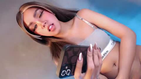 Isla Fox online show from September 23, 5:21 am