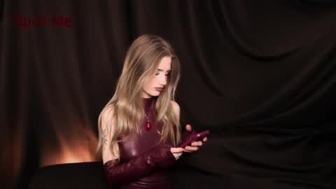 Snapshot of waterfallwoods chatting on February 11, 5:18 pm waterfallwoods online show from February 11, 5:18 pm