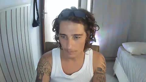 wave_boyy online show from March 29, 2:06 pm