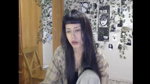 Snapshot of wavy_nights chatting on September 26, 1:53 am Mina online show from September 26, 1:53 am