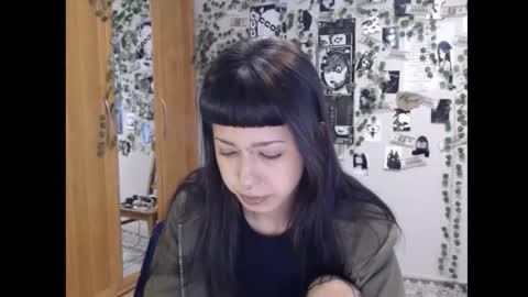 Snapshot of wavy_nights chatting on October 14, 11:33 am Mina online show from October 14, 11:33 am