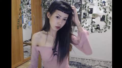 Snapshot of wavy_nights chatting on October 26, 6:47 pm Mina online show from October 26, 6:47 pm