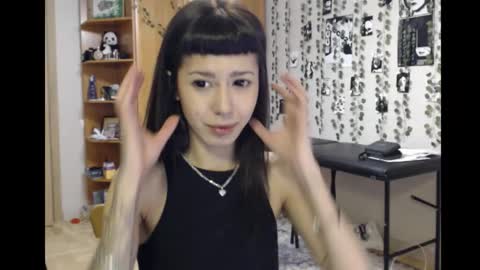 Snapshot of wavy_nights chatting on November 3, 7:37 pm Mina online show from November 3, 7:37 pm