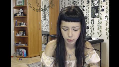 Snapshot of wavy_nights chatting on November 4, 7:13 pm Mina online show from November 4, 7:13 pm